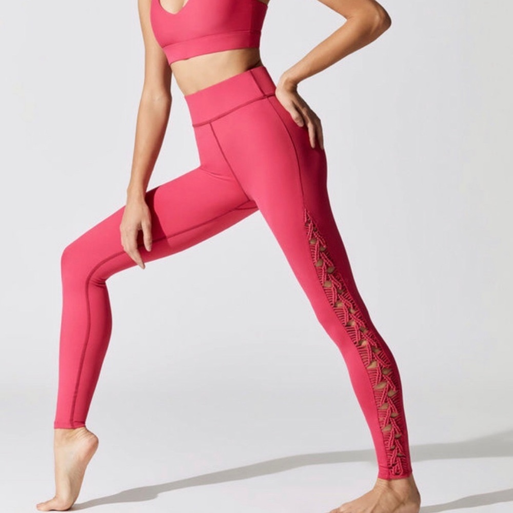Carbon38 Sayang Tanjung Macrame Pink Leggings